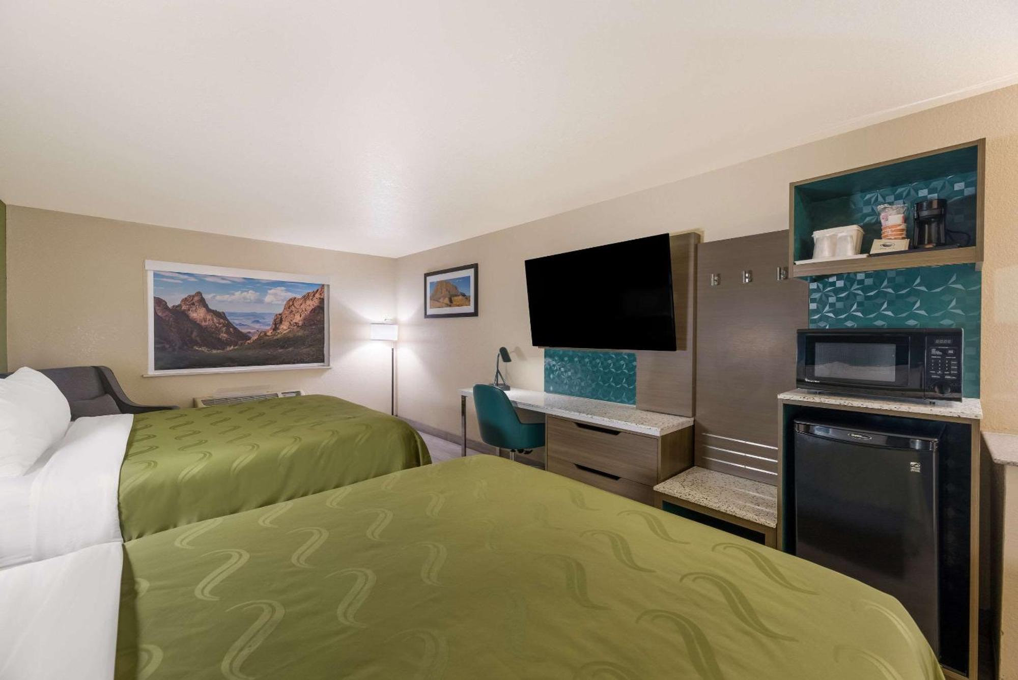 Quality Inn Alpine Esterno foto