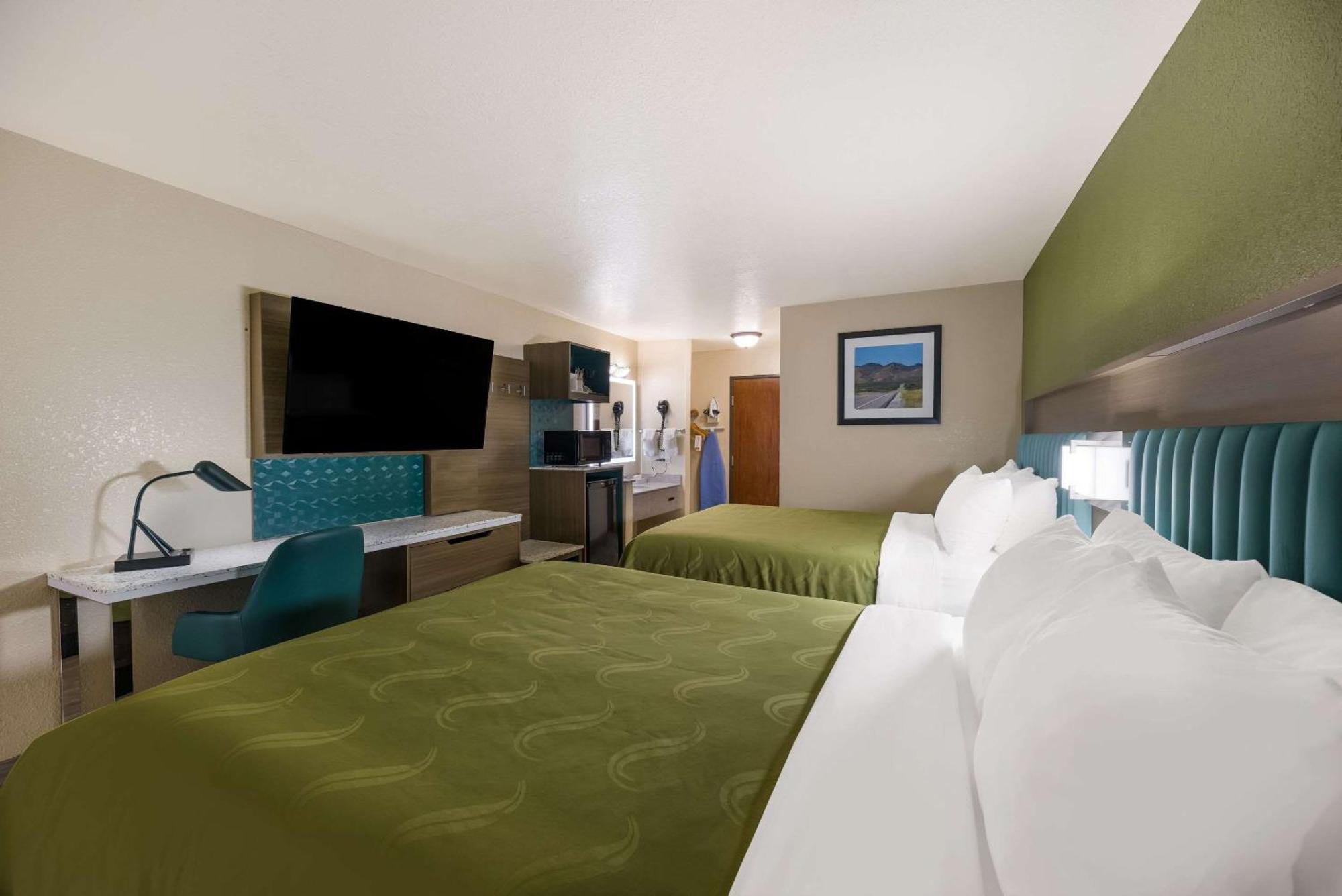 Quality Inn Alpine Esterno foto