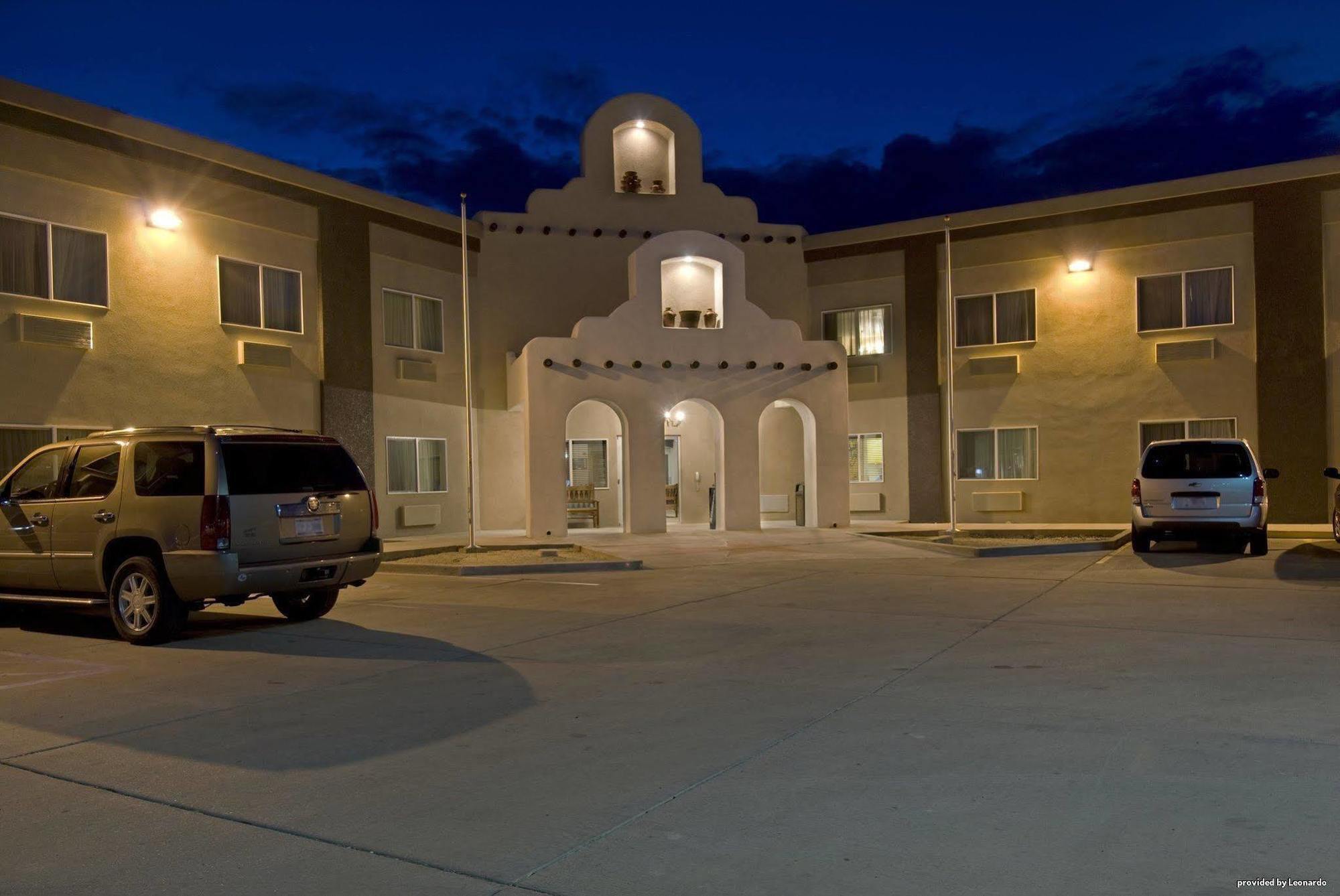Quality Inn Alpine Esterno foto